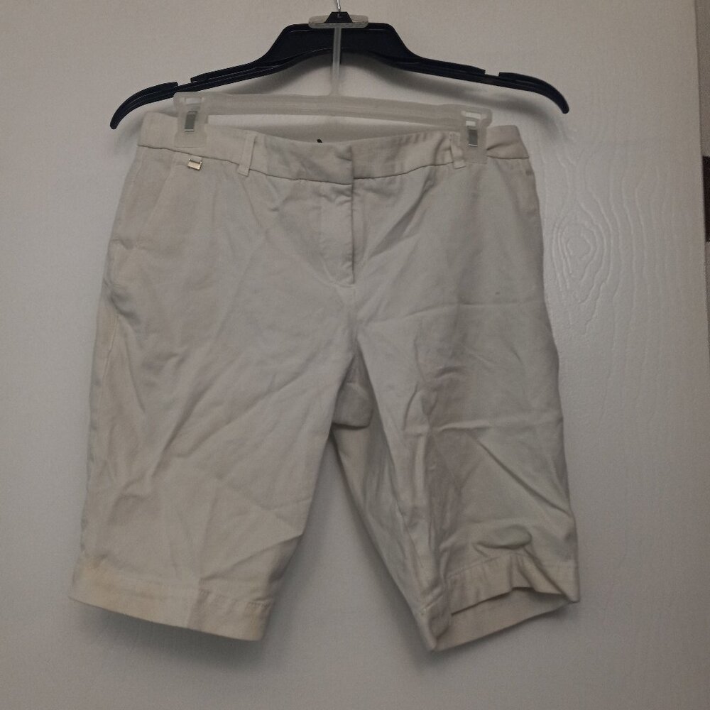 white house black market knee length dress shorts size 6